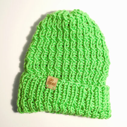 Zielona neonowa czapka