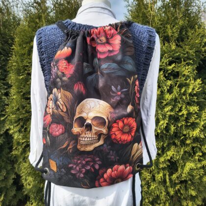 Plecak z czaszką