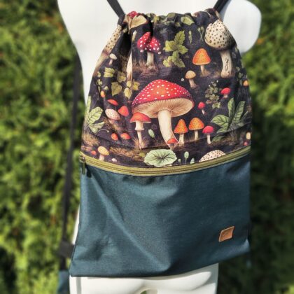 Plecak z grzybami